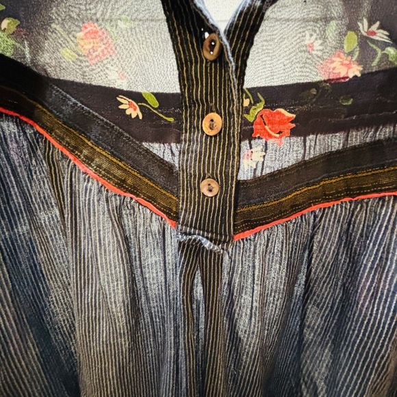 Free People Hearts And Colors Tunic Top SMALL Navy Blue Pin Stripe Sheer Floral - Picture 12 of 15